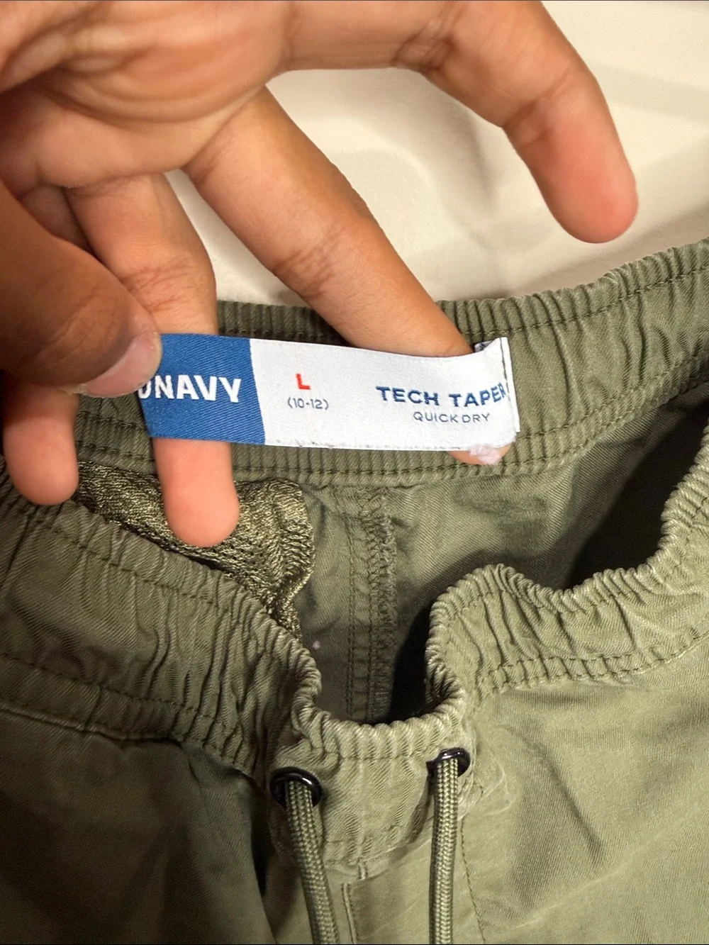 Old Navy. Tech Taper size 10-12 L